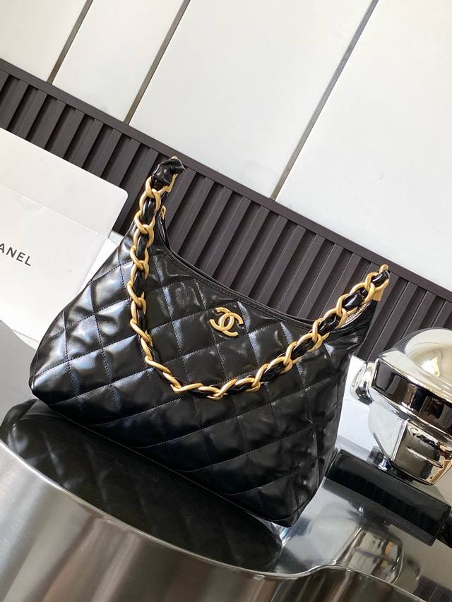 P大 ，小 Chanel24A Hobo Bag 油蜡羊皮＋全钢复古五金 尺寸：29*32*10Cm 型号：4923