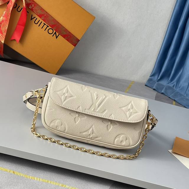 海外原单m82210独家实拍！ Wallet On Chain Ivy 手袋于 Monogram Empreinte 粒面皮革表面压印大号 Monogram 图