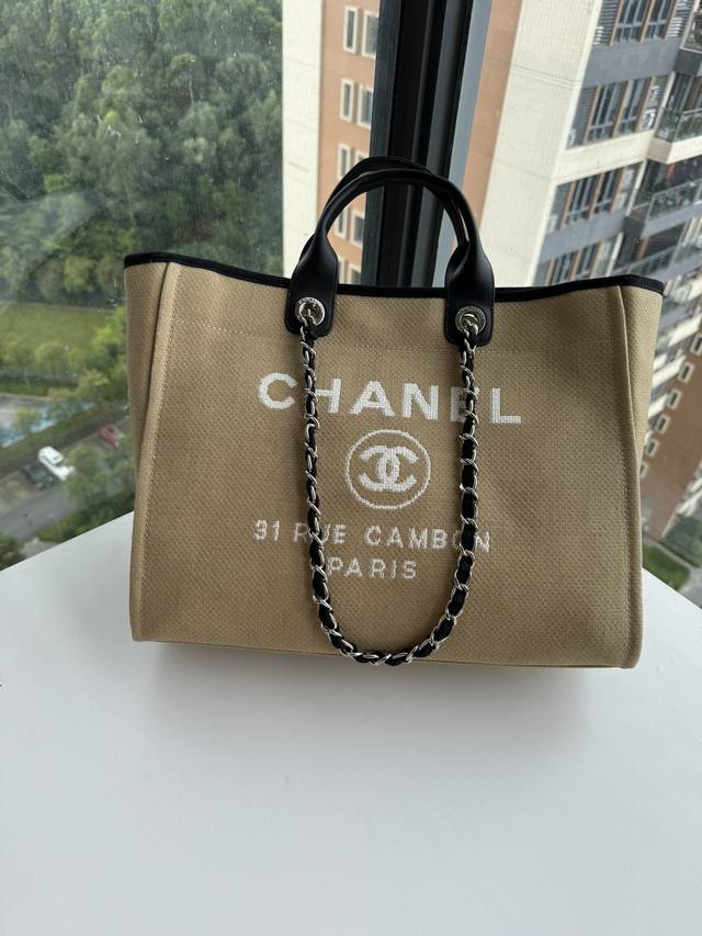 Chanel 66941 #大号沙滩牛仔帆布包chanel Deauville春夏迪拜度假系列经典购物袋带手柄大号妈咪包夏天时尚搭档休闲百搭越发自然简易的搭扣设