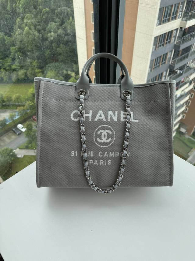 Chanel 66941 #大号沙滩牛仔帆布包chanel Deauville春夏迪拜度假系列经典购物袋带手柄大号妈咪包夏天时尚搭档休闲百搭越发自然简易的搭扣设