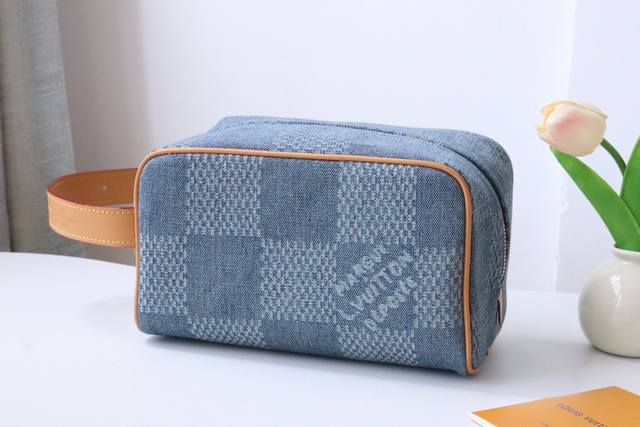 顶级原单，N40753牛仔 本款 Locker Dopp Kit 盥洗袋以 Pharrell Williams 的 Damier Denim 3D 棉质帆布重绎