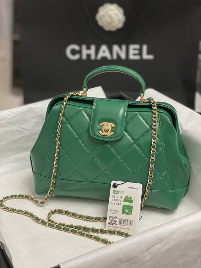 Chanel:，型号as4109#，尺寸9X13×4.5Cm，大号，As4549#，尺寸，16X23.5X8 Cm，2024年新款，医生包 实物超级美 油蜡皮配