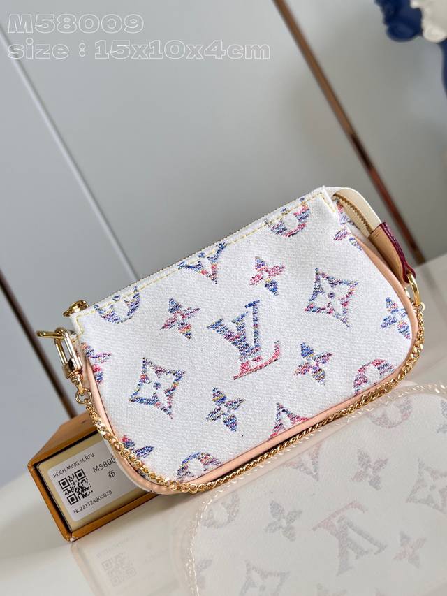 顶级原单 独家实拍 M58009布 本款 Mini Pochette Accessoires 手拿包采用monogram 提花织物描摹粗花呢纹理，与皮革饰边相互