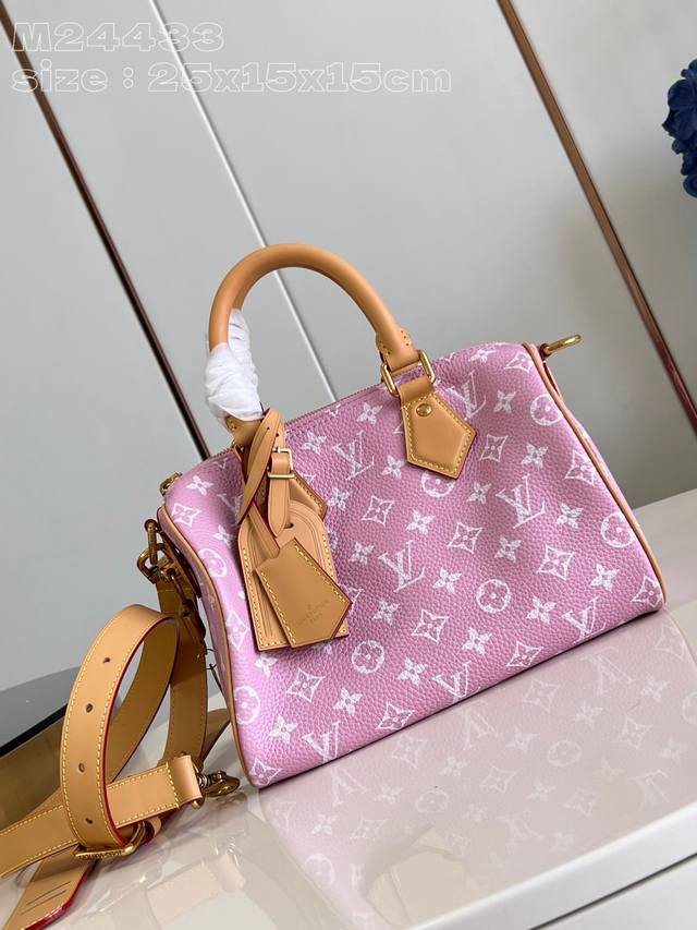 顶级原单 独家实拍 M24433粉 本款 Speedy Bandoulière 25 Monogram Leather 手袋选用柔软牛皮革，以 Monogram