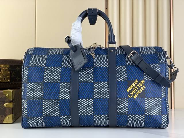 出厂价 Keepall Bandoulière 50旅行袋 N40861蓝格 本款keepall Bandoulière 50旅行袋以pharrell Will