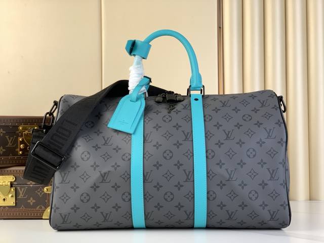 出厂价 Keepall Bandoulière 45 M11481银花 拼浅蓝旅行袋取材 Monogram Eclipse Reverse 帆布，以哑光金属件和