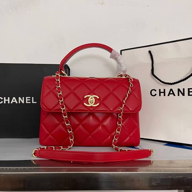 92236＃升级版chanel 春夏秋冬新色出货 尺寸 25×12×17Cm。