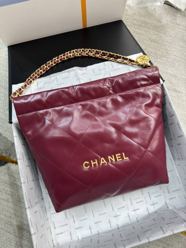 独家实拍原单升级版 型号3260Chanel 23春夏新款 Mini 22Bag现货尺寸 小号;37X35X7Cm，中号;39X42X8Cm