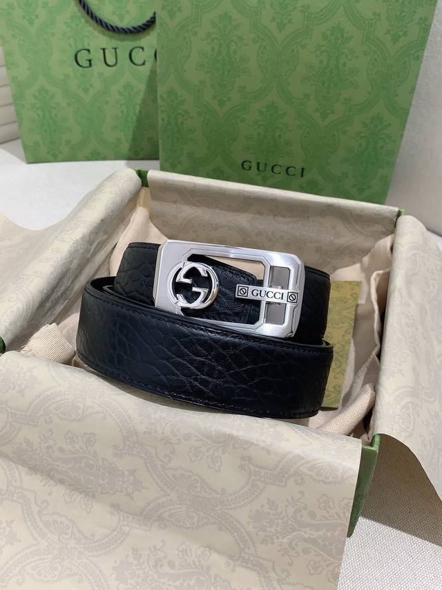 Gucci古奇新款更新，男款纯钢316材质精品自动扣皮带、原厂皮料搭配，经典的g字金属自动扣，精致含蓄相当耐看，宽度3.5Cm