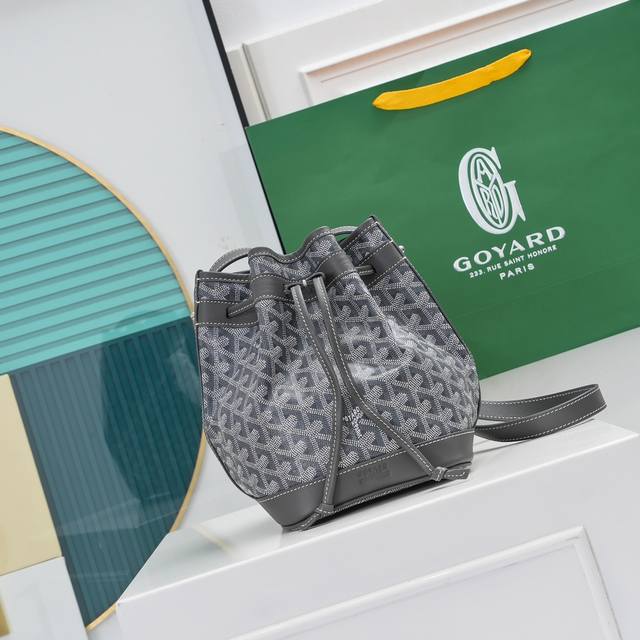 批 .Goyard 新款pettitflot Mini抽绳桶水包，原单品质，尺寸：15*23*17Cm 编号886