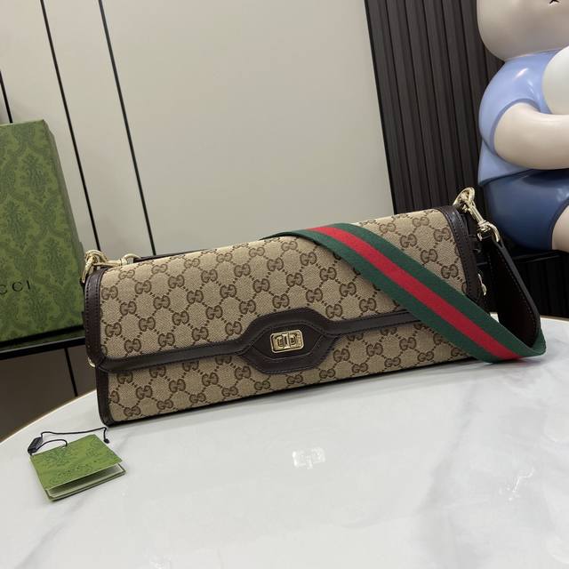 配全套原厂绿盒包装 新品 Gucci Luce系列中号肩背包，Gucci Luce系列包袋散发着浓郁的俏皮感和趣味感，“Luce”在意大利语中意为“光明”。经典