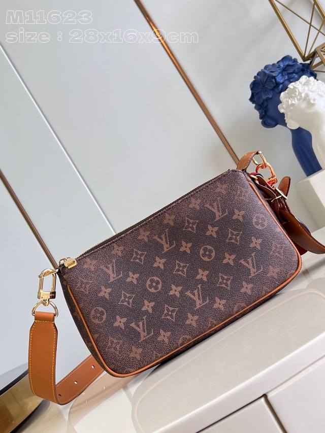 顶级原单 独家实拍 M11623 本款 Pochette Accessoire Xl 手袋以 Monogram Dust 帆布呈现历经时间洗礼的 Monogra