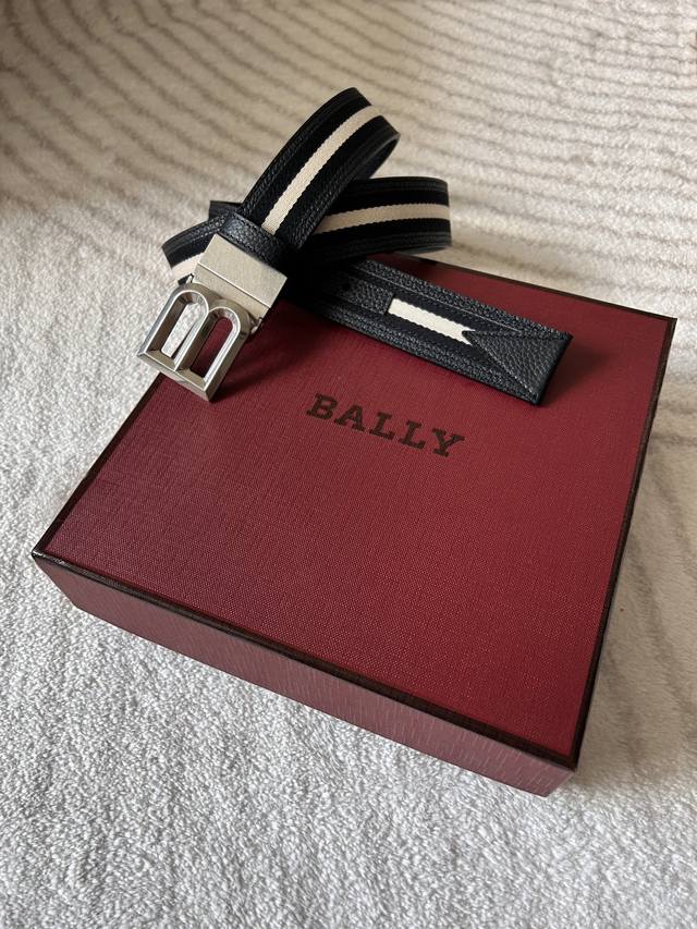 Bally 意大利进口头层荔枝纹牛皮配条纹帆布，搭配真空电镀仿古银旋转纯铜扣，官网新款，专柜有售，市场顶级品质，支持验货 配送全套专柜包装，宽度 3.5Cm