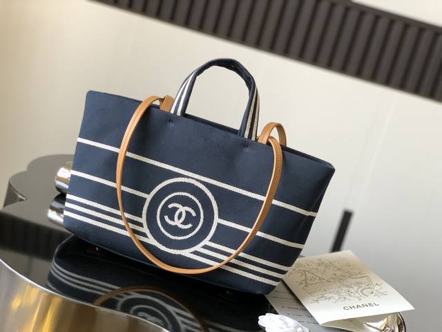 独家实拍～Chanel 原版牛仔布，潮妈必备 92240小:30X22X14Cm 92241大:38X29X15Cm