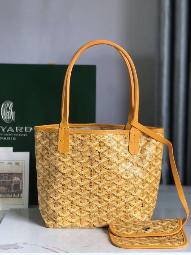 正品级 Goyard 戈雅 经多次研究与改良，不断提升面料与皮质，全方位独家定制只为不断达到客户的高品质要求 底布采用与zp一致的定制高品雨露麻，再涂上光面的树