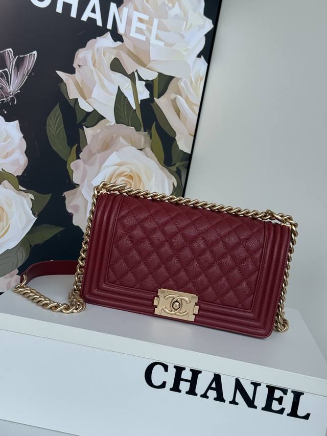 67086细球纹 Chanel 经典爆款 67086 Leboy系列 进口细球纹小牛皮，实物颜色非常漂亮 ，原厂进口24K真金电镀五金，尺寸:25Cm