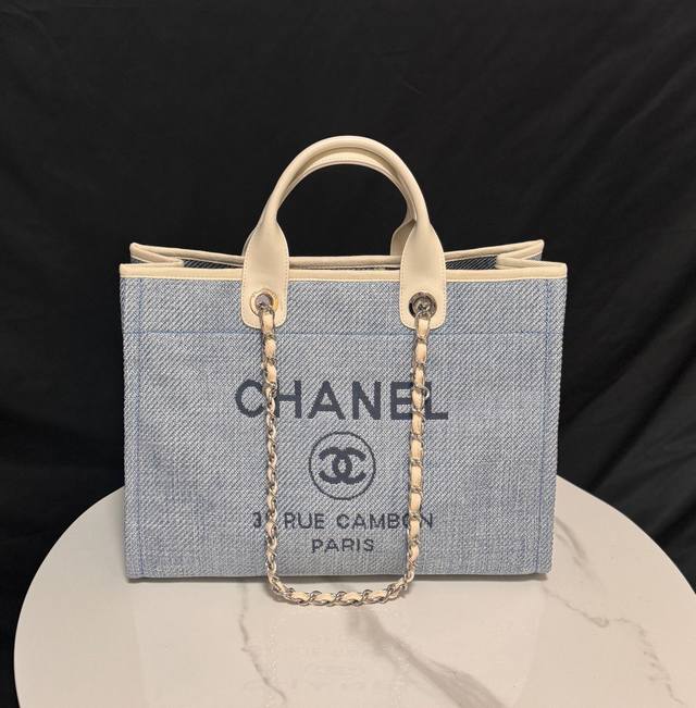 Chanel 66941 #大号沙滩牛仔帆布包chanel Deauville春夏迪拜度假系列经典购物袋带手柄大号妈咪包夏天时尚搭档休闲百搭越发自然简易的搭扣设