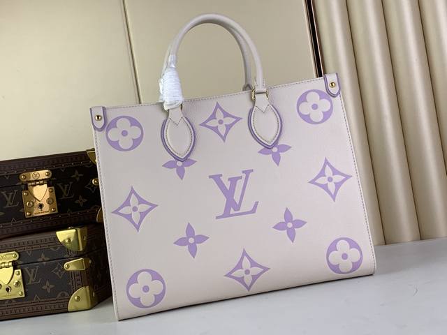 顶级原单 Onthego 中号手袋 M23937 M45595香芋紫 本款 Onthego 中号手袋为柔软 Monogram Empreinte 粒面牛皮革压印