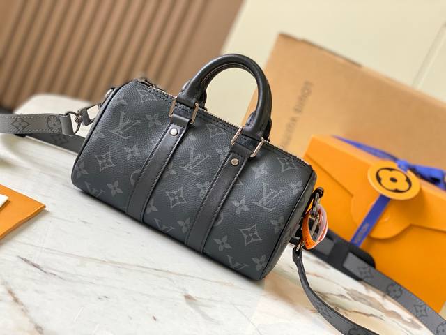 出厂价 特级mb芯片版原厂皮 Keepall Xs手袋 型号：M45947 材料：A级全钢五金，进口原厂面料 包装：全套原厂免税mb包装 尺寸：21X12X9C