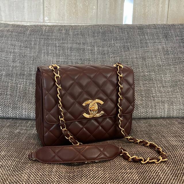 Chanel Vintage 大金扣cf 尺寸:25X20X9Cm