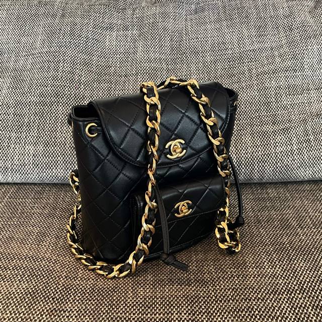 Chanel Vintage Duma 双肩包 尺寸:28X9X30Cm