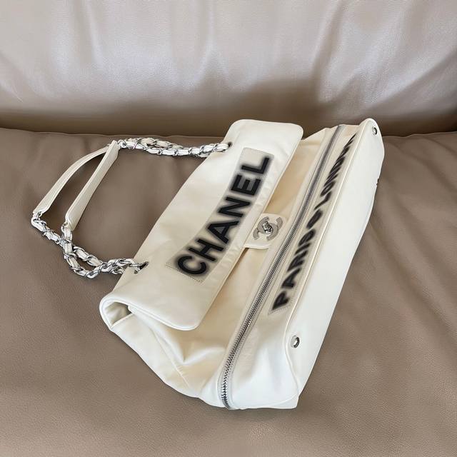 Chanel Vintage 涂鸦慵懒大包 尺寸:42X25Cm