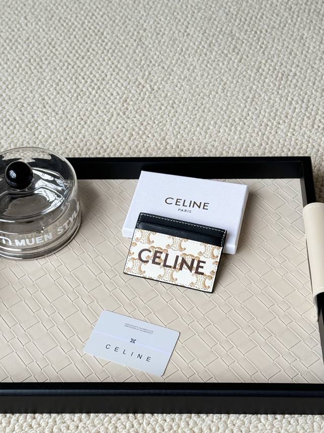 Celine。Triomphe标志印花卡包 2024小赛 塗層帆佈，羊皮革包邊 2個卡糟 1個扁平口袋 编号:10B 2 尺寸:W10.5×7Cm