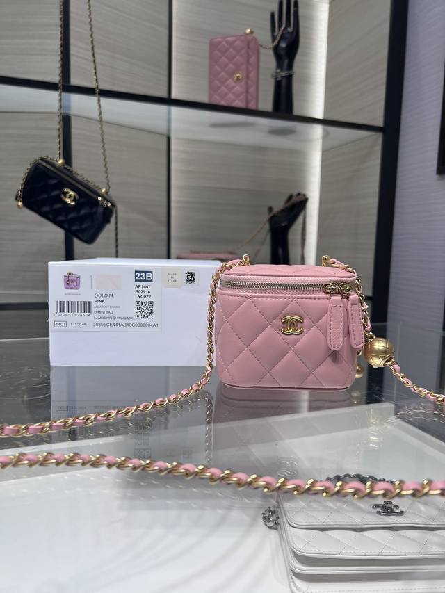 Chanel：新款：可调节链条 小号经典链子盒 A P1447Y9610