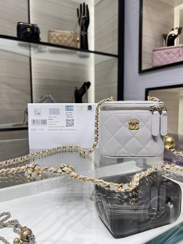 Chanel：新款：可调节链条 小号经典链子盒 A P1447Y9610