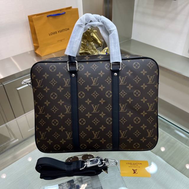 Louis Vuitton 路易威登 M41478 老花公文包独家实拍！粗犷的damier Graphite格纹帆布赋予此款porte-Documents Vo