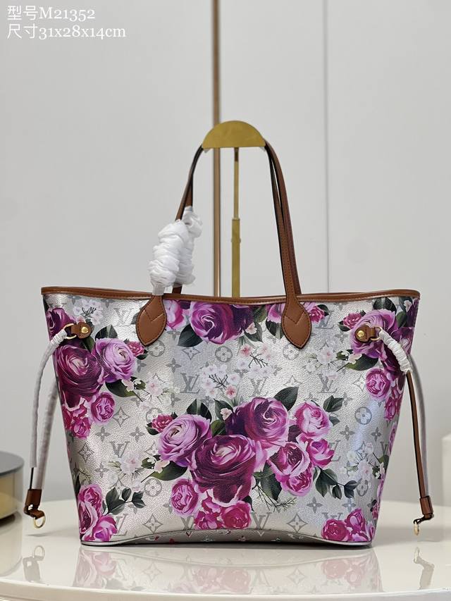 顶级原单 独家实拍 M21352 M41177 本款 Neverfull 中号手袋 出自 Lv Garden 花园系列，以金属质感花卉帆布延续路易威登 秋冬时装