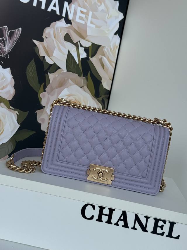 67086细球纹 Chanel 经典爆款 67086 Leboy系列 进口细球纹小牛皮，实物颜色非常漂亮 ，原厂进口24K真金电镀五金，尺寸:25Cm