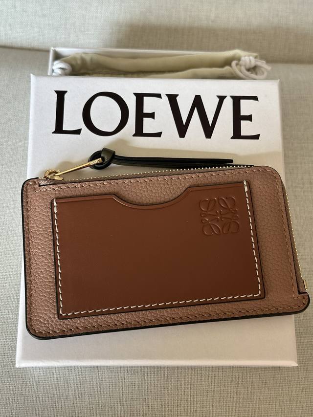 原厂皮 Loewe最卡包a01豆沙粉配包装 尺寸13-7.5Cm