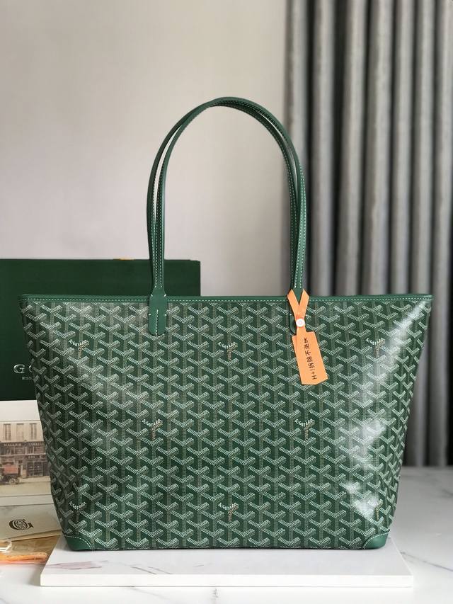 正品级 Goyard 戈雅 经多次研究与改良，不断提升面料与皮质，全方位独家定制只为不断达到客户的高品质要求 如果你担心没拉链的安全性不够高、那么拉链款的托特包