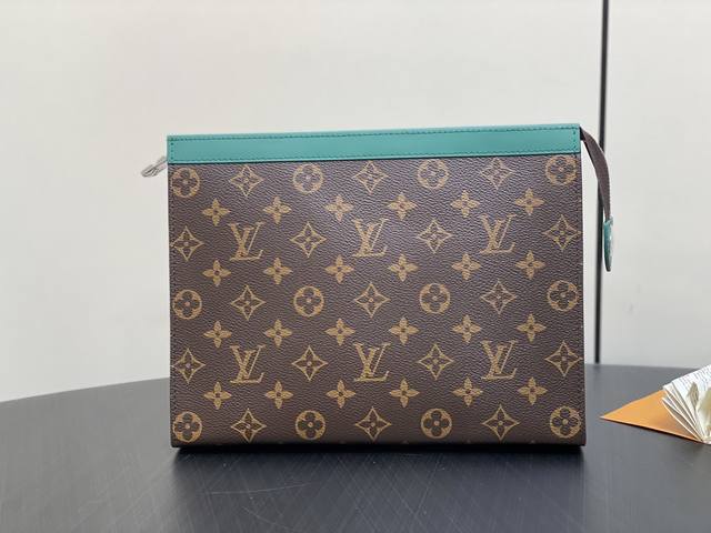 原单精品 M12816老花绿色 手包手拿包系列 M61692 這款百搭的pochette Voyage 手拿包 以monogram Macassar塗層帆布製造