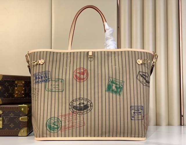 顶级原厂 Sac Neverfull Bandoulière Inside Out Gm M11948 老花 杏色 印章 标志性的neverfull模型本季以可